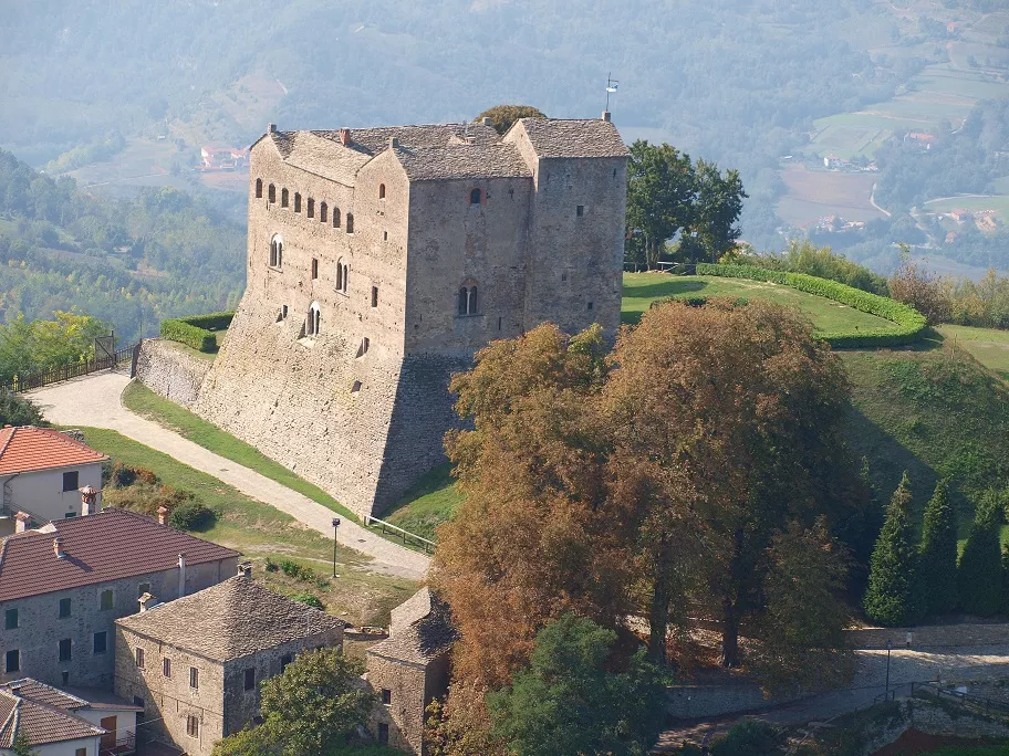 Castello Medievale "Scarampi del Carretto di Pruney"